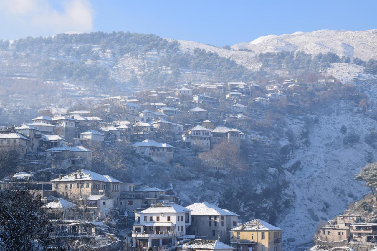 Braja House Hotel Gjirokaster Bagian luar foto