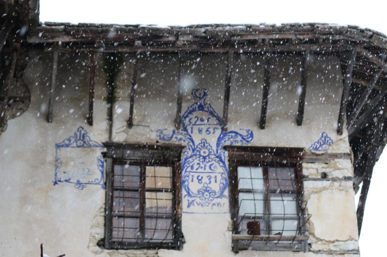 Braja House Hotel Gjirokaster Bagian luar foto