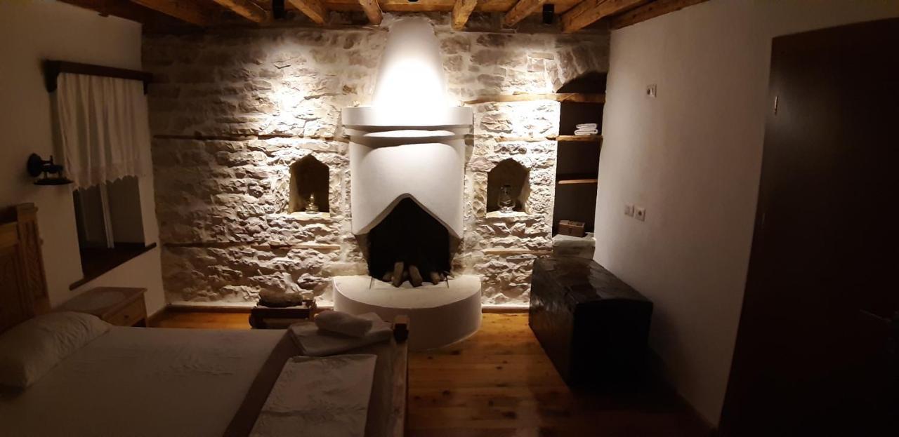 Braja House Hotel Gjirokaster Bagian luar foto