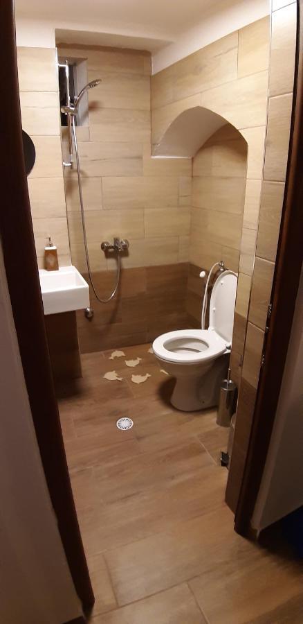 Braja House Hotel Gjirokaster Bagian luar foto